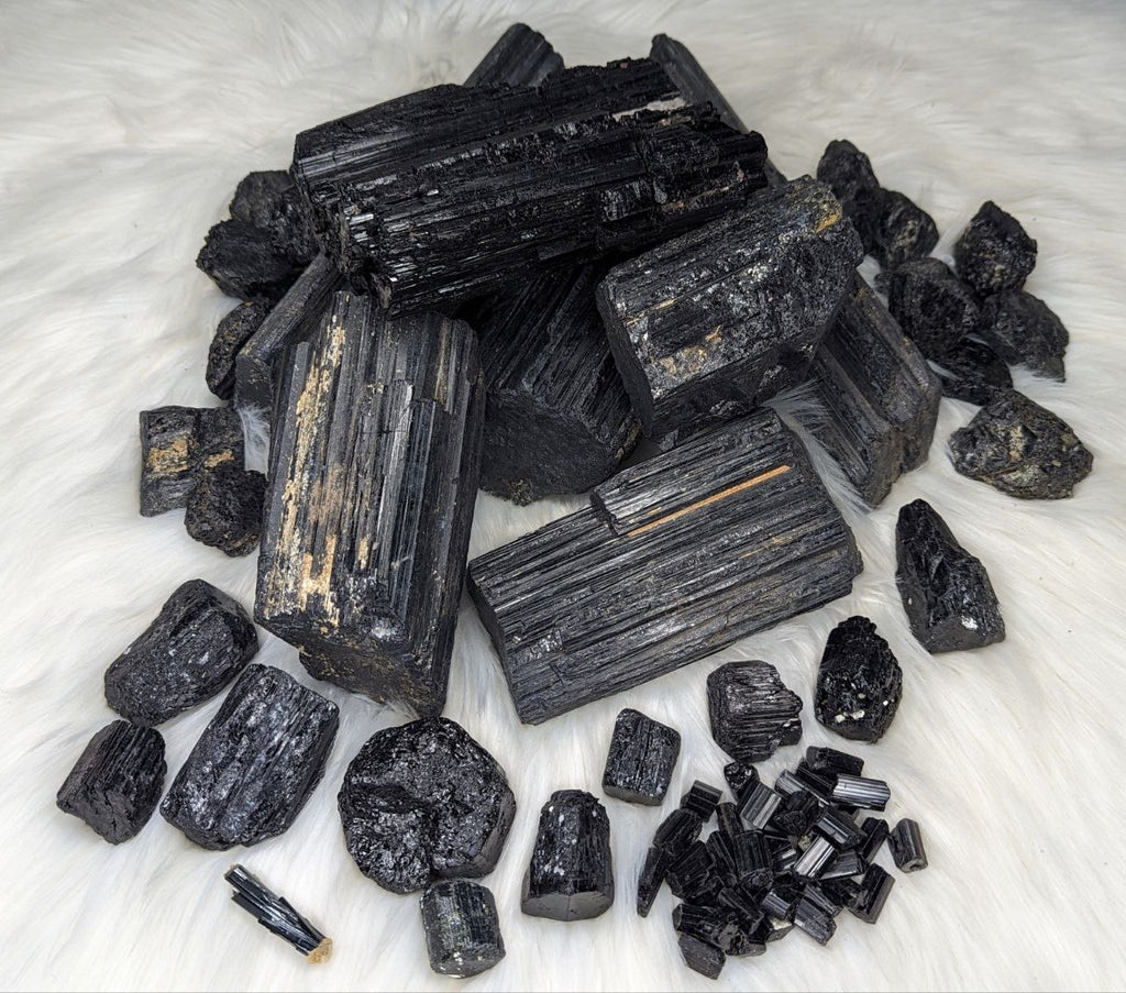 Black Tourmaline: Meaning, Healing, And Uses 