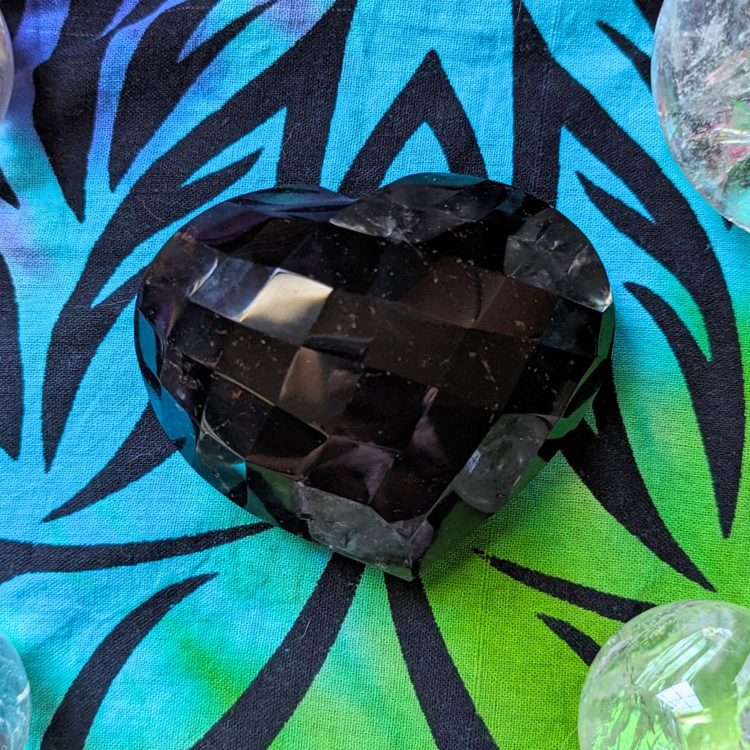 High Quality Deep Brown Faceted Smoky Quartz Heart from Brazil~ Ideal for Crystal Healing and Reiki Healing or Practitioners