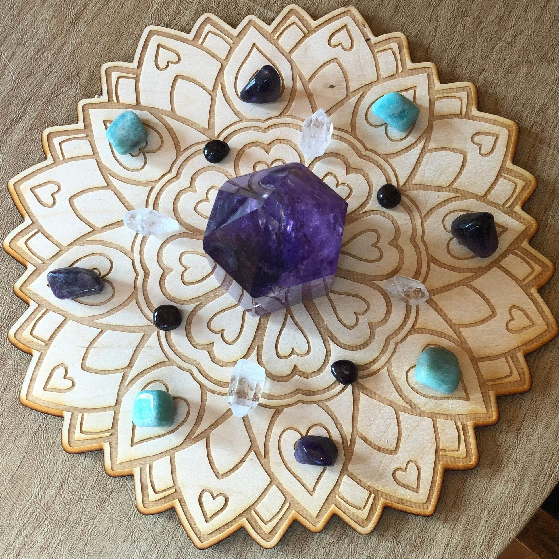 Love Crystal Grid - Earth Family Crystals