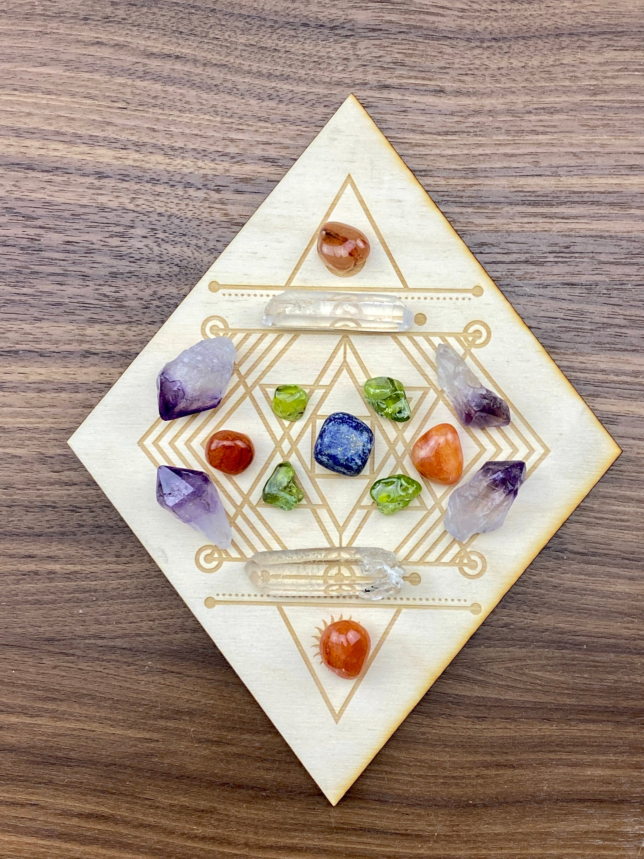 Diamond Geometric Crystal Grid