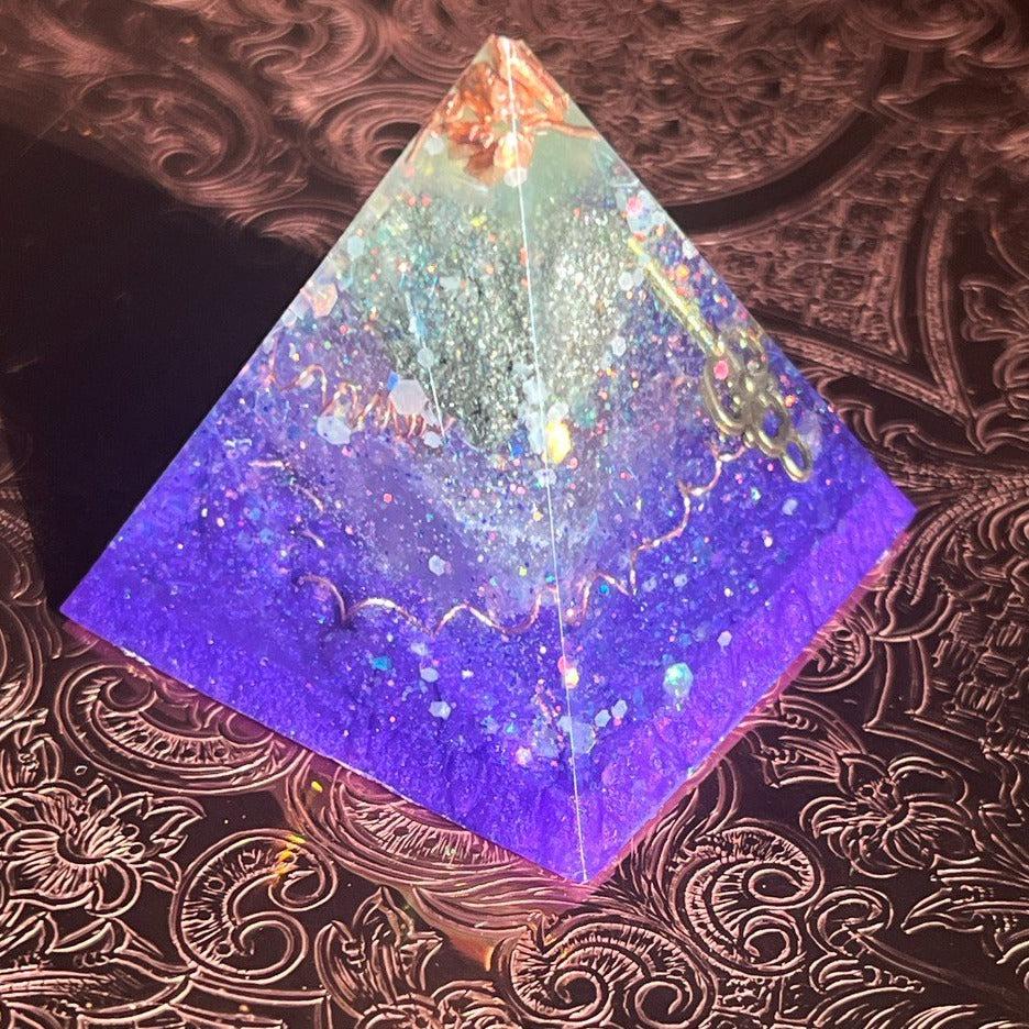Orgonite Pyramid ~handmade Pyramid with key and loaded with metals and crystals~ Great for EMF protection and Gifting - Earth Family Crystals