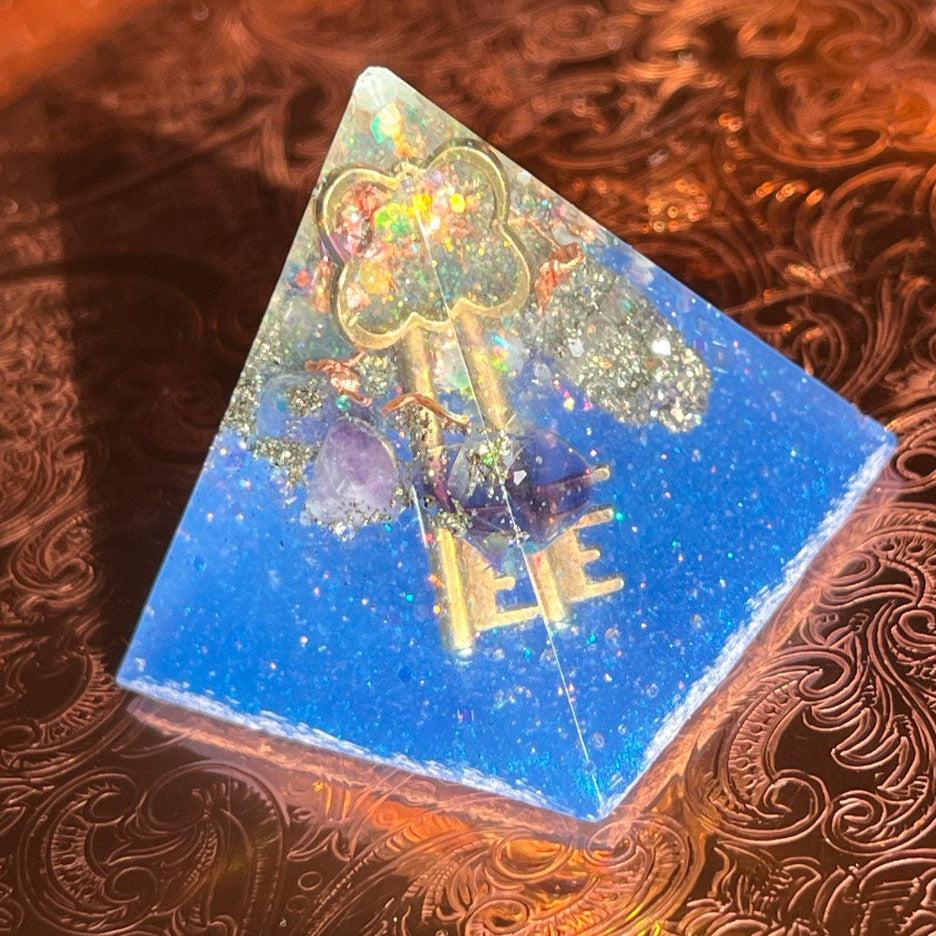 Orgonite Pyramid ~handmade Pyramid with key and is loaded with metals and crystals~ Great for EMF protection and Gifting - Earth Family Crystals