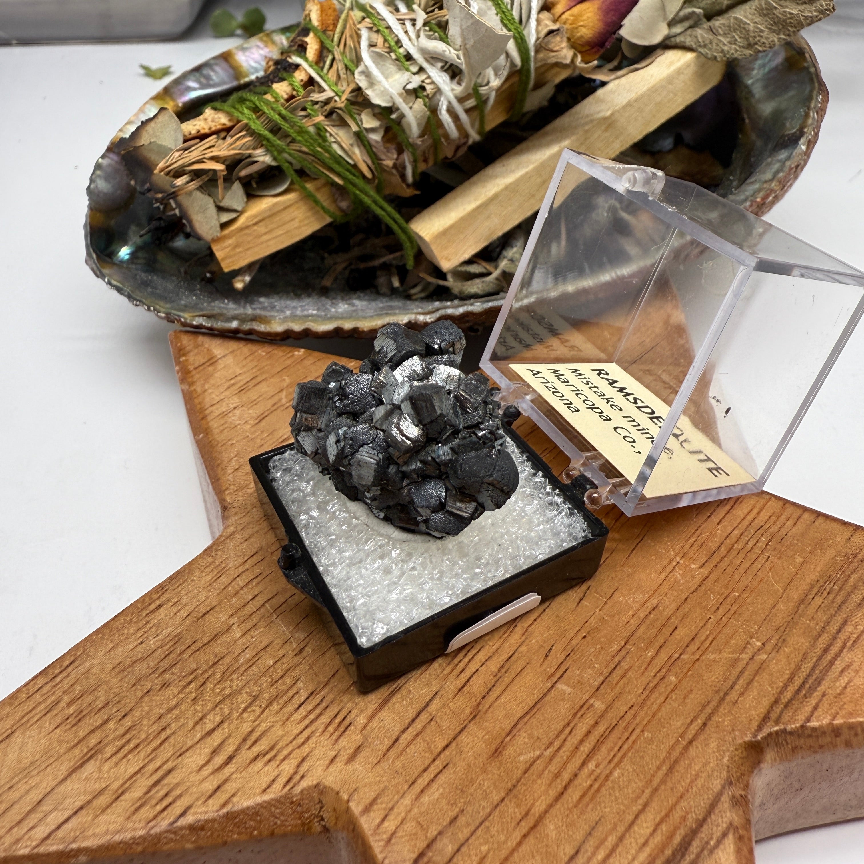 Ramsdellite Hematite from Arizona, USA