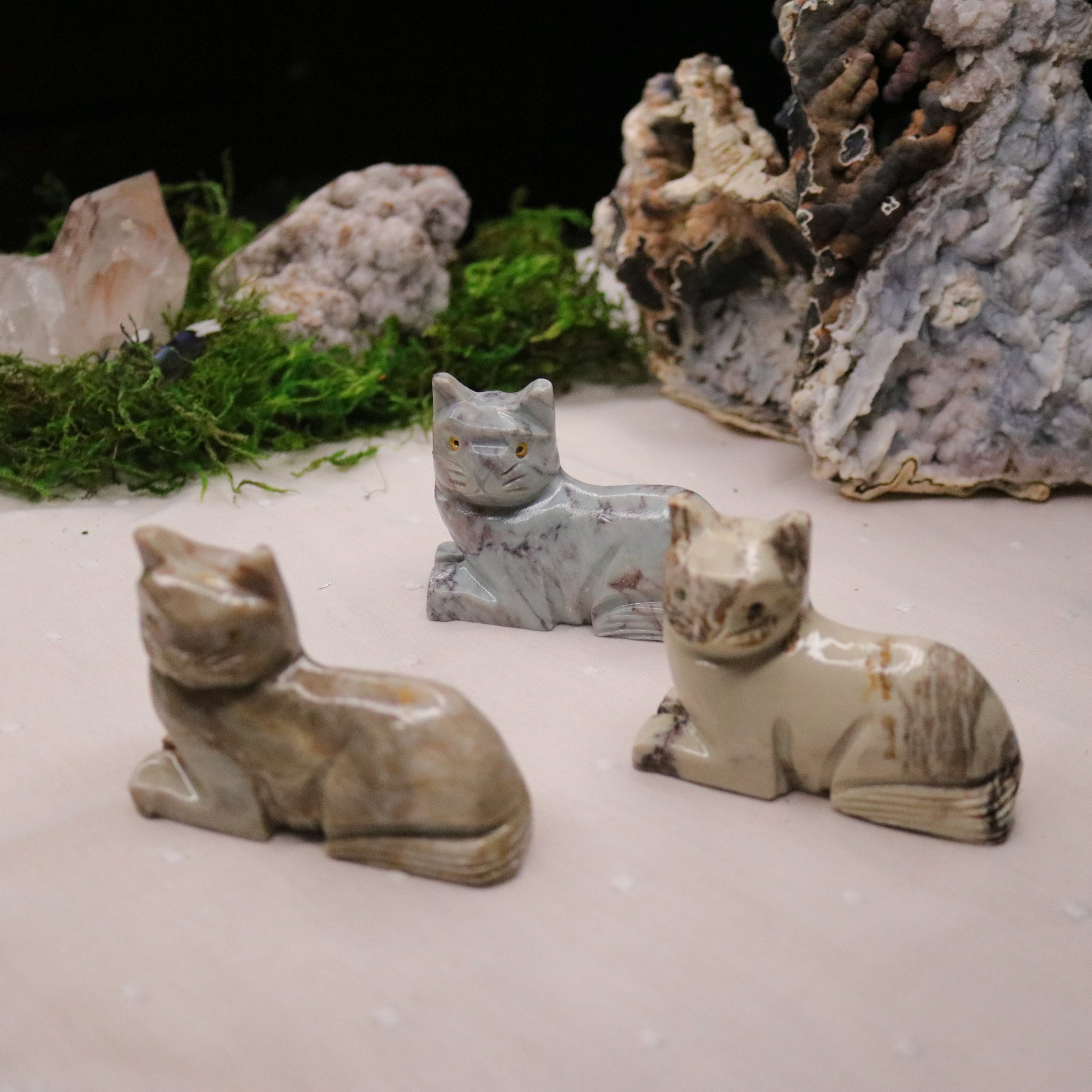 Soap Stone Cat Carving - Earth Family Crystals