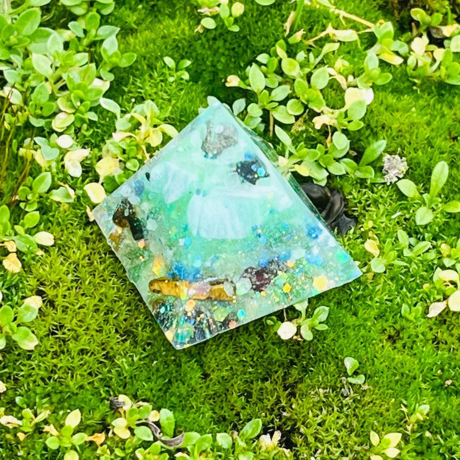 Orgonite Pyramids (Small) ~Hand crafted Pyramid loaded with metals and crystals~ Great for EMF protection and Gifting - Earth Family Crystals