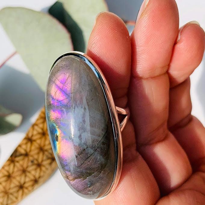 Chunky & Rare Purple & Pink Gorgeous Labradorite Gemstone Ring in Sterling Silver (Size 9) - Earth Family Crystals