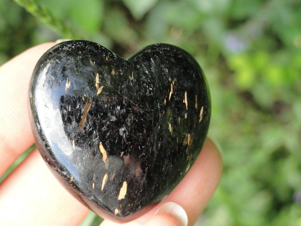 NUUMMITE HEART WITH GOLDEN FLASH FROM GREENLAND - Earth Family Crystals