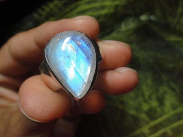 Chunky RAINBOW MOONSTONE GEMSTONE RING In Sterling Silver (Size 8) - Earth Family Crystals
