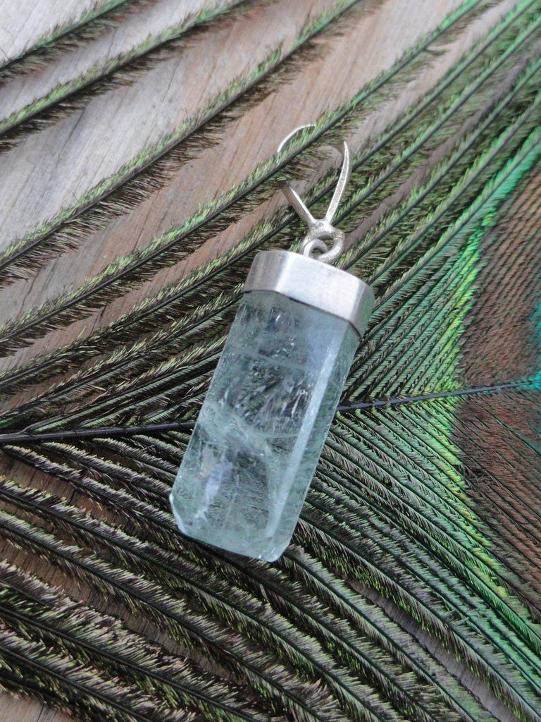 AQUAMARINE PENDANT IN STERLING SILVER (INCLUDES SILVER CHAIN) - Earth Family Crystals