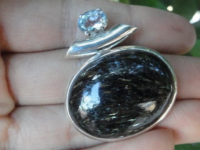 Golden Lightening Flash NUUMMITE & BLUE TOPAZ PENDANT In Sterling Silver (Includes Silver Chain) - Earth Family Crystals