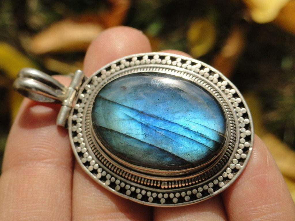 Flashy LABRADORITE PENDANT In Sterling Silver (Includes Silver Chain) - Earth Family Crystals
