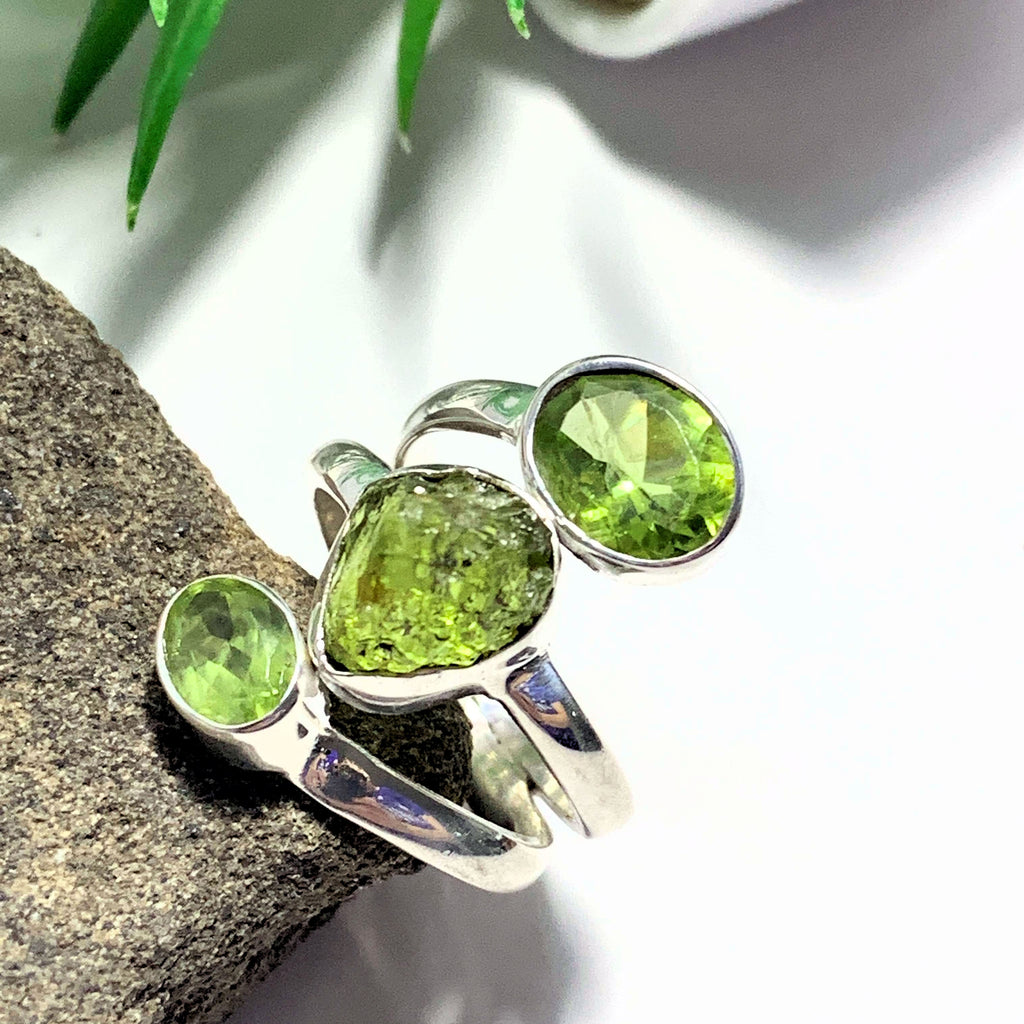 Faceted & Raw Green Peridot Ring in Sterling Silver (Size:6.5) - Earth Family Crystals