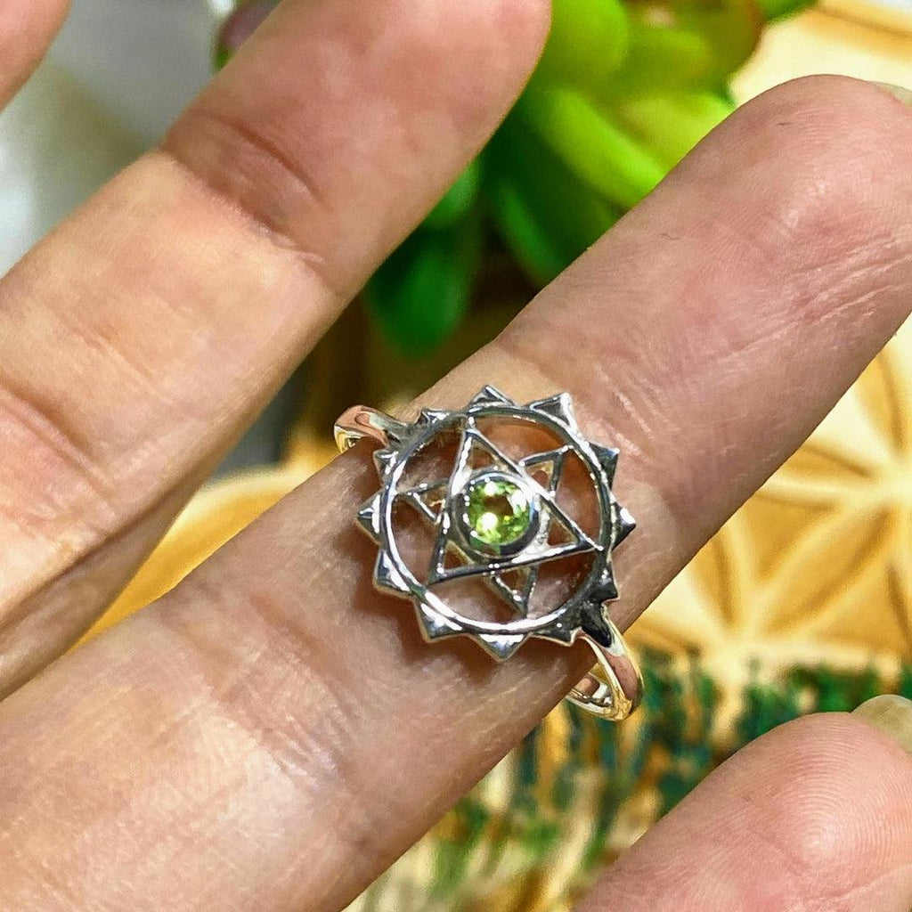 Faceted Peridot Heart Chakra Ring in Sterling Silver (Size 9) - Earth Family Crystals