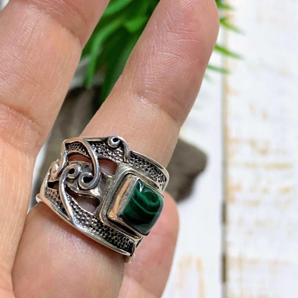 Lovely Malachite Sterling Silver Ring (Size 5.5) - Earth Family Crystals