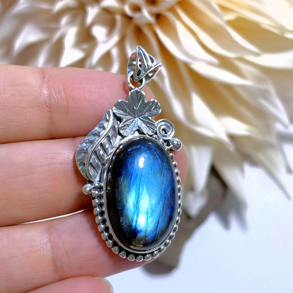 Gorgeous Silver Design Labradorite Sterling Silver Pendant (Includes Silver Chain) - Earth Family Crystals