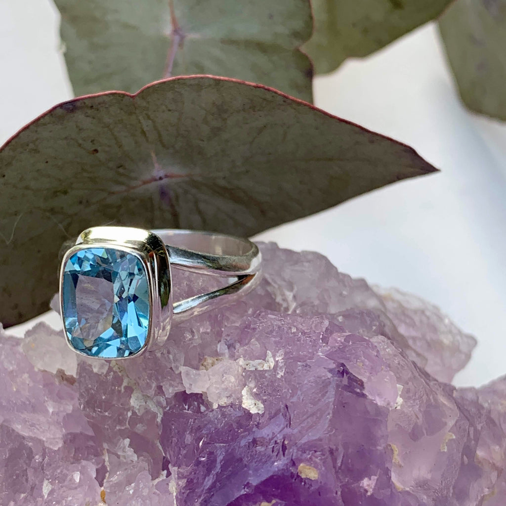 Gorgeous Sky Blue Faceted Blue Topaz Ring in Sterling Silver (Size: 8) - Earth Family Crystals