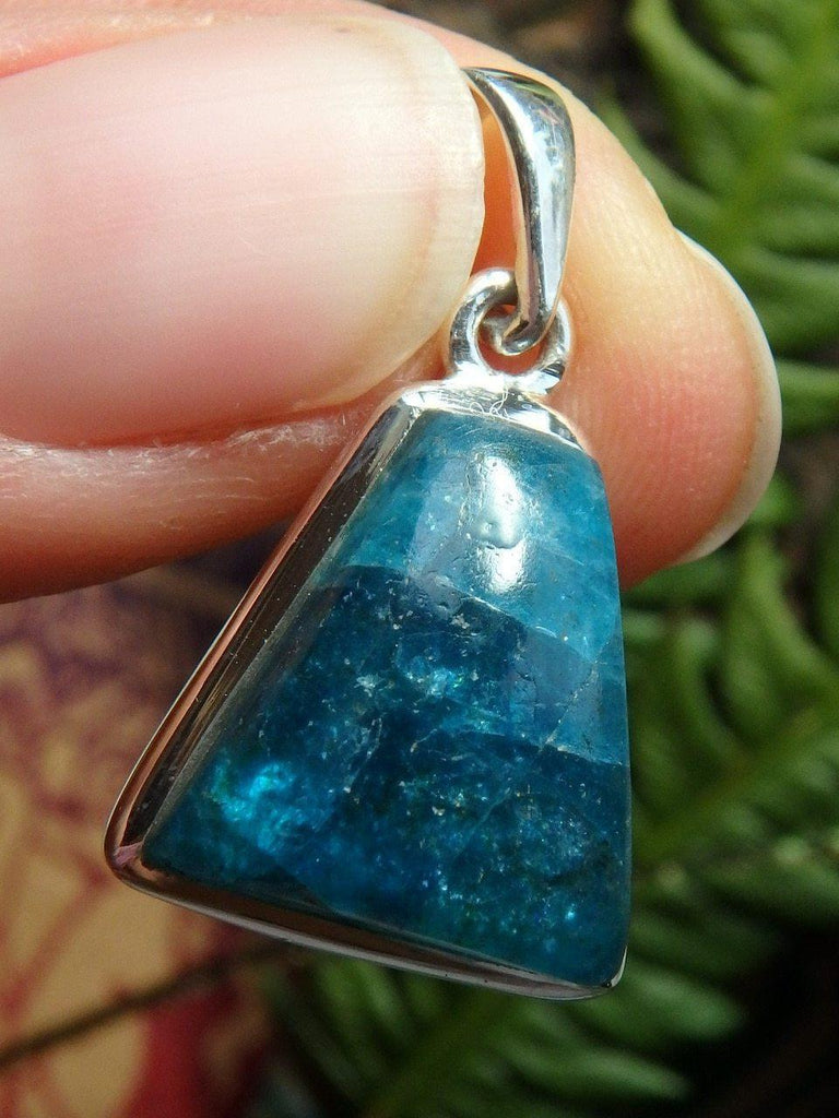 Beautiful BLUE APATITE GEMSTONE PENDANT In Sterling Silver (Includes Free Chain) - Earth Family Crystals
