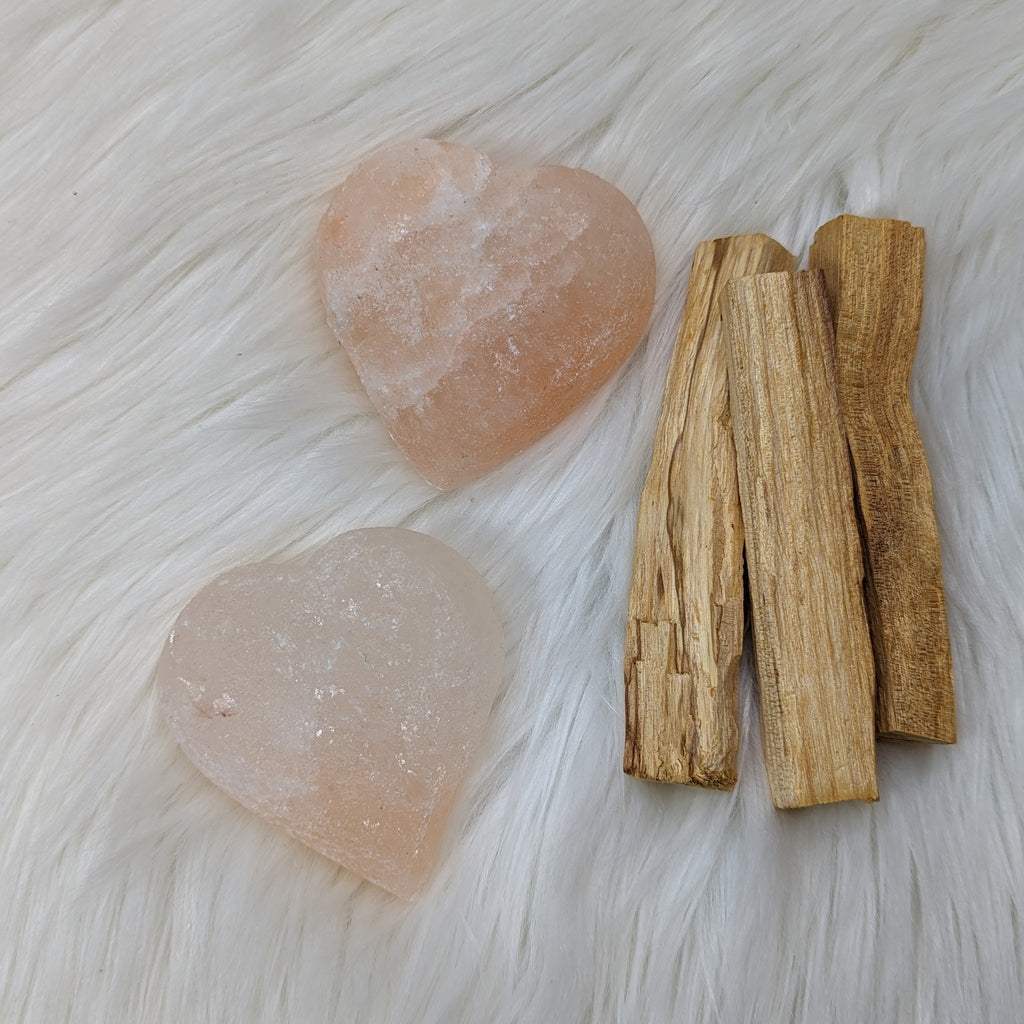 One Small Himalayan Salt Heart Carving ~Detoxify and Cleanse - Earth Family Crystals