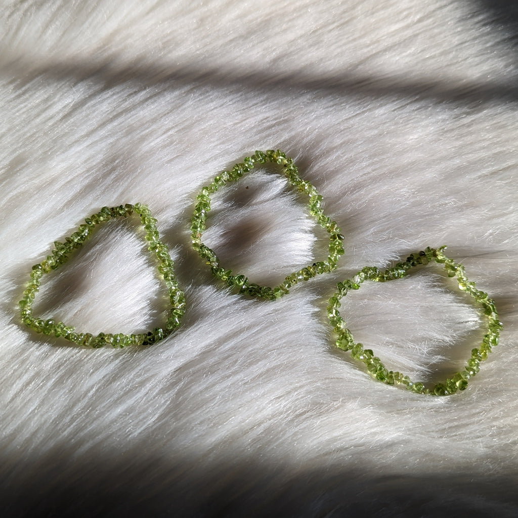 Peridot Chip Stretchy Bracelet - Earth Family Crystals