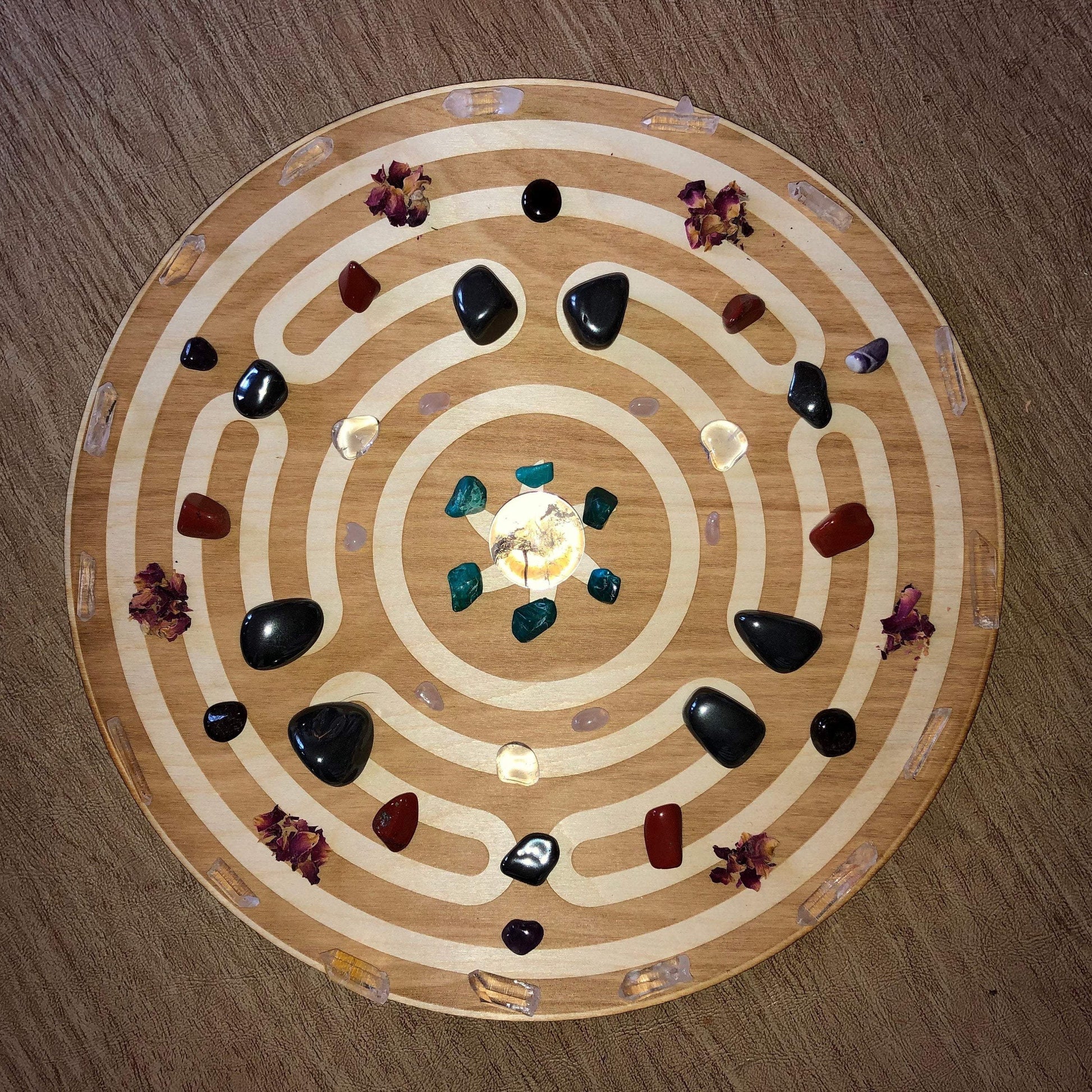 Strophalos Crystal Grid - Earth Family Crystals