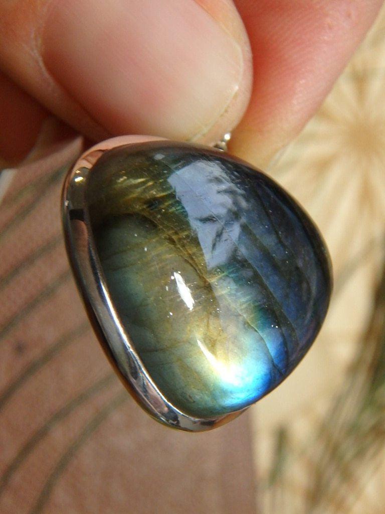 Amazing Flash Labradorite Gemstone Pendant In Sterling Silver (Includes Silver Chain) 15 - Earth Family Crystals