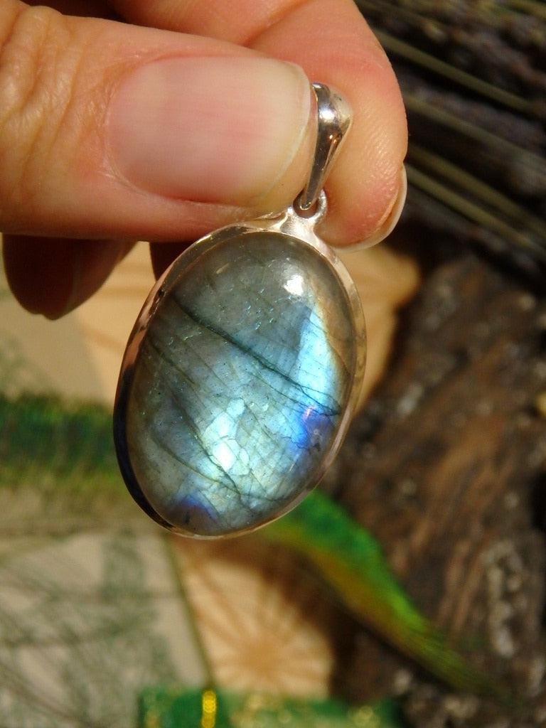 Stunning Blue Flashes Labradorite Gemstone Pendant In Sterling Silver (Includes Silver Chain) 1 - Earth Family Crystals
