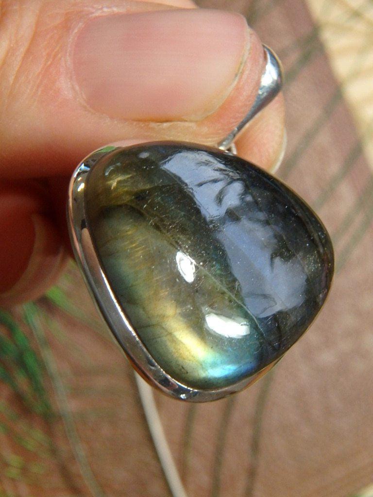 Amazing Flash Labradorite Gemstone Pendant In Sterling Silver (Includes Silver Chain) 15 - Earth Family Crystals