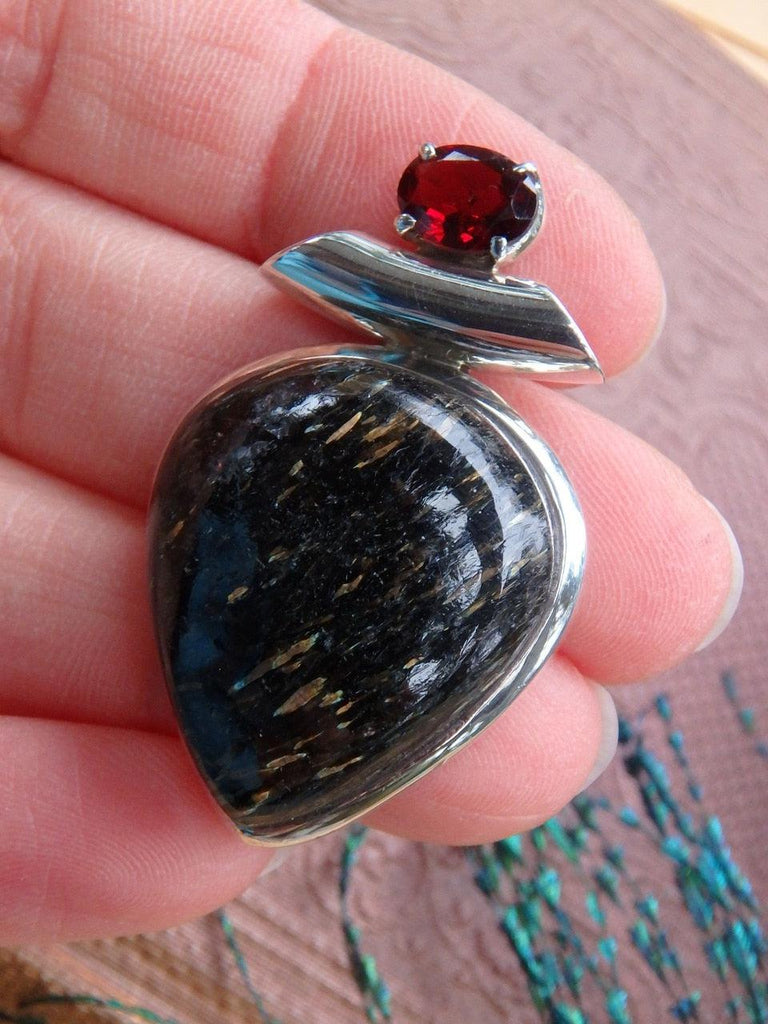 Fabulous Faceted Red Garnet & Mysterious Genuine Nuummite Pendant In Sterling  Silver (Includes Silver Chain) - Earth Family Crystals