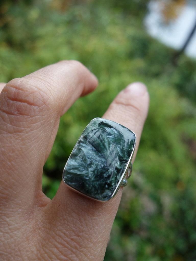Fascinating Patterns Seraphinite Ring In Sterling Silver (Size 8) - Earth Family Crystals
