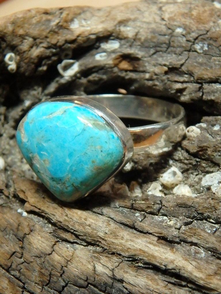 Vibrant Blue Kingman Turquoise Ring In Sterling Silver (Size 10.5) - Earth Family Crystals